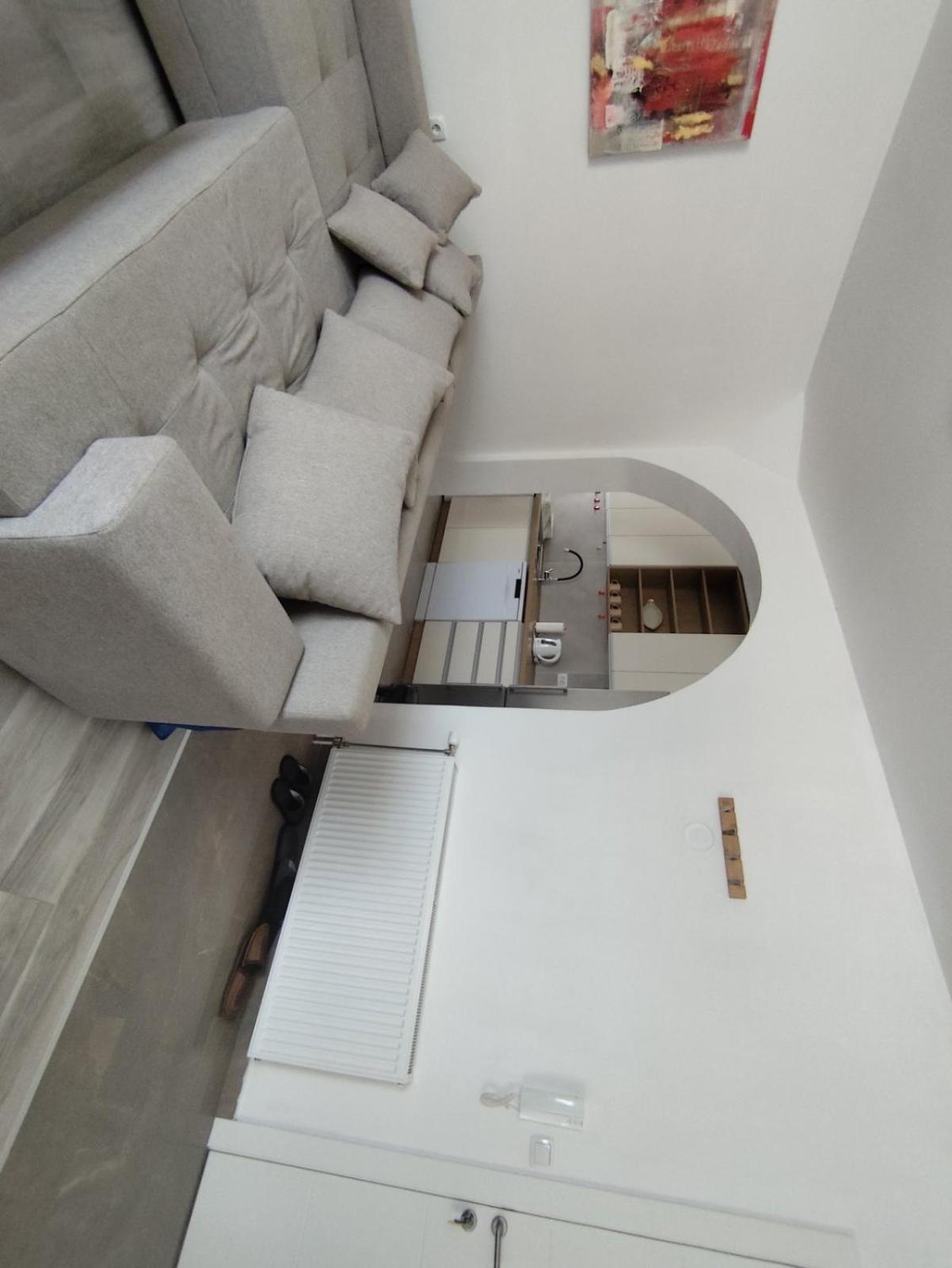 Lane Apartment